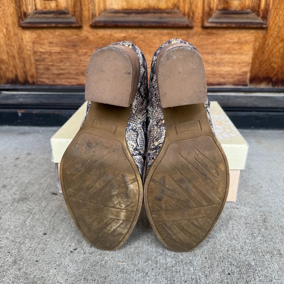 Very G sprinkle snake print boot - Picture 6 of 6